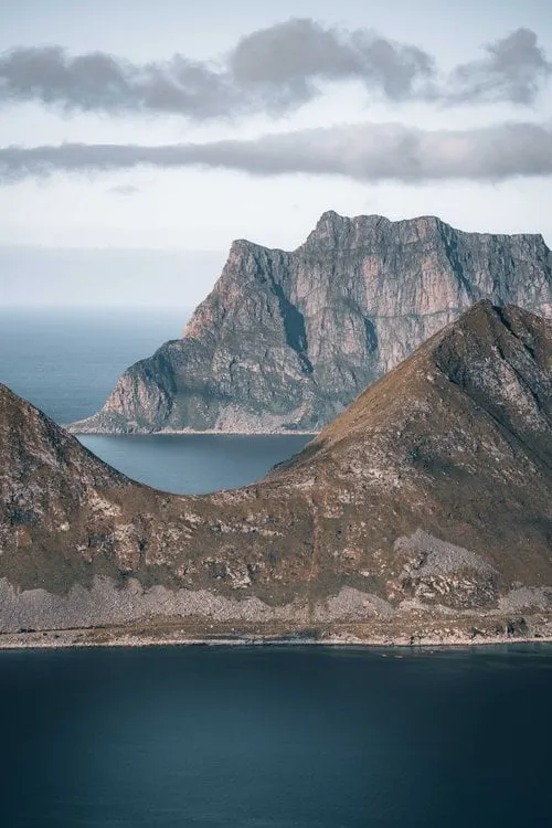 Offersøykammen-Henningsvær. Bild 14