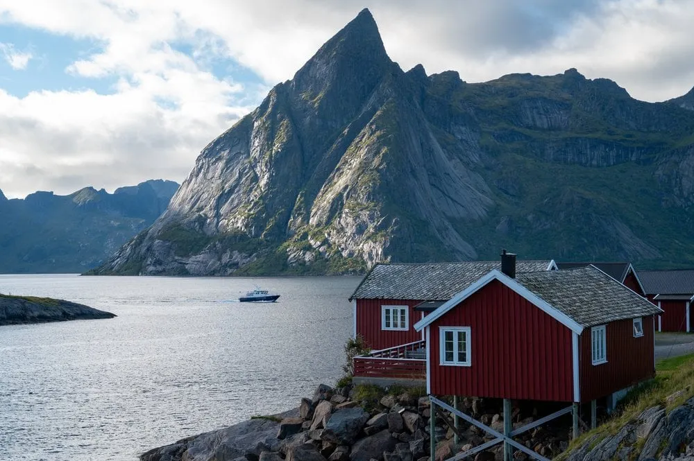 Sakrisøy - Nusfjord. Bild 19