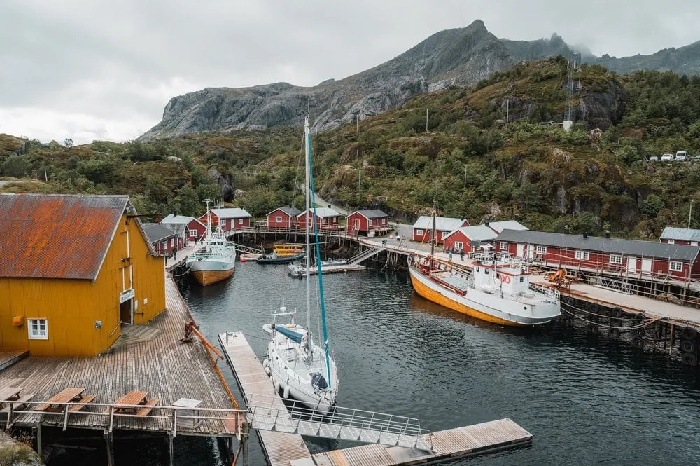 Sakrisøy - Nusfjord. Bild 2