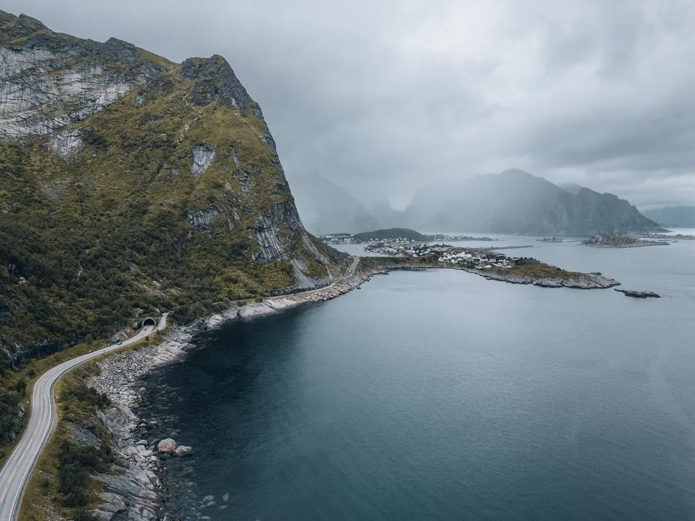 Sakrisøy - Reinebringen. Bild 15